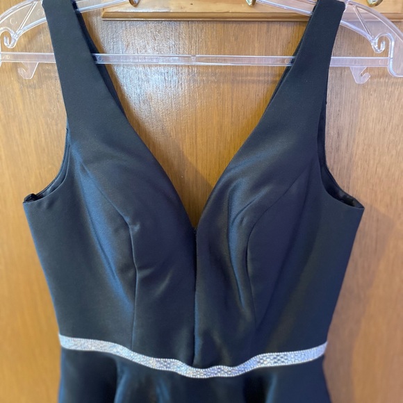 Formal black dress - Picture 2 of 4